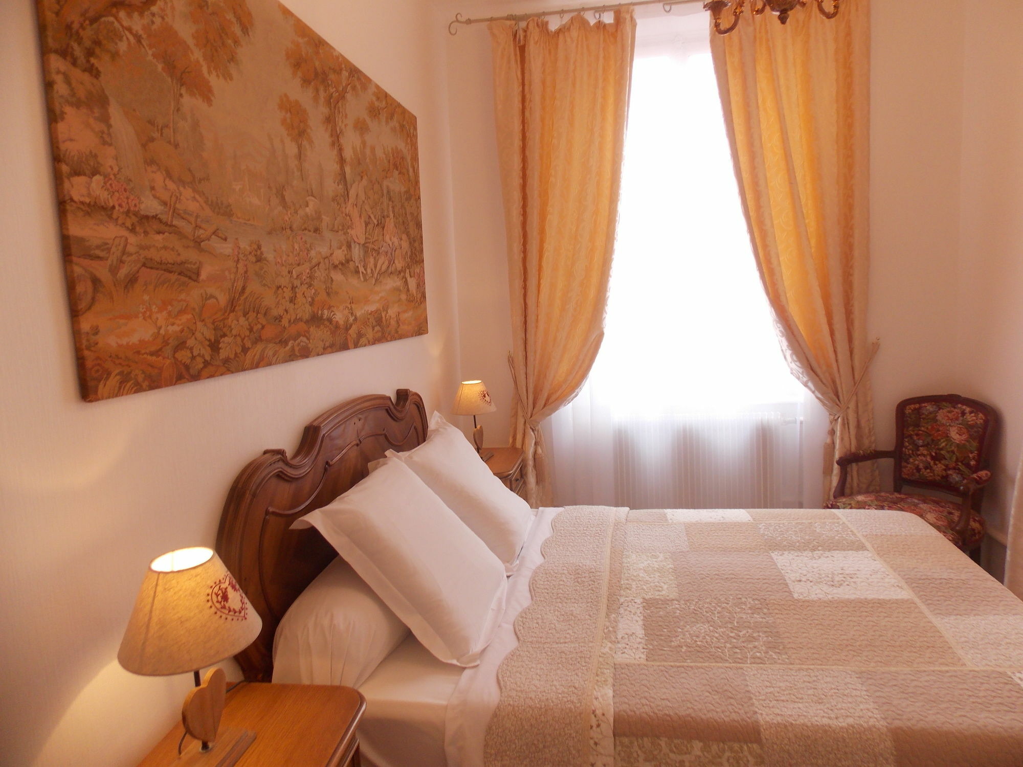 L'ambassadeur - Centre Apartment